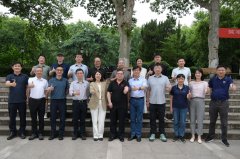 焦学术展现取拔尖人才培育系统优化
